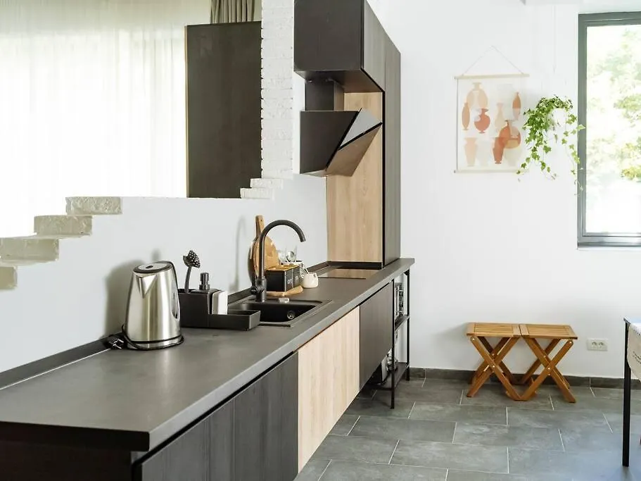 Central 5 Apartment - New Building & Parking Bucharest Romania