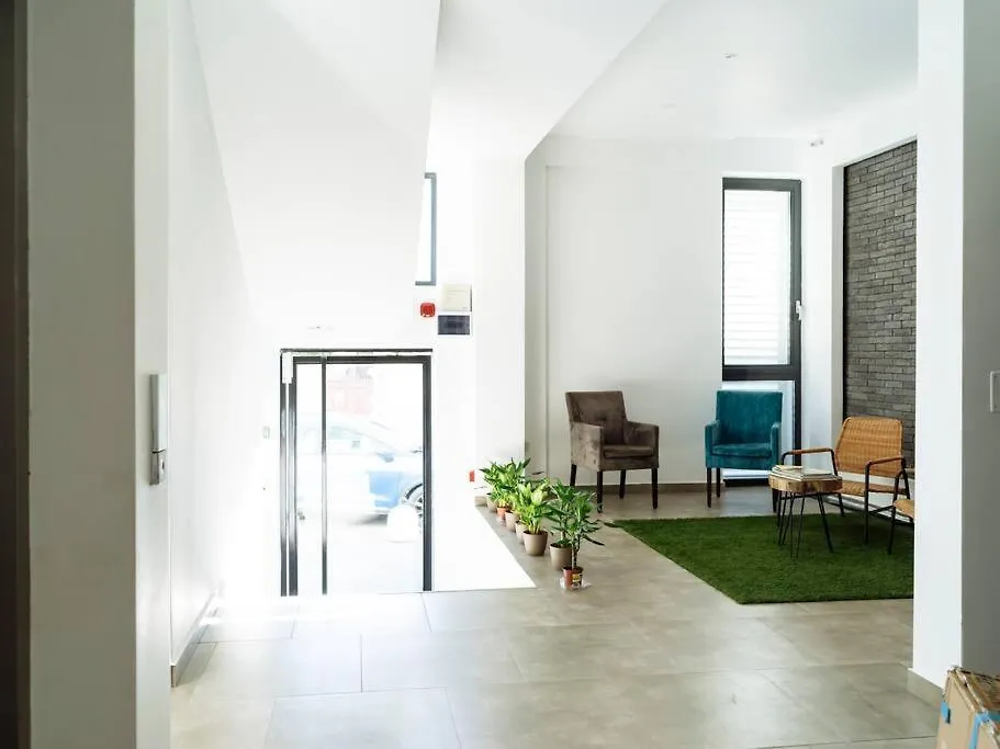 Central 5 Apartment - New Building & Parking Bucharest