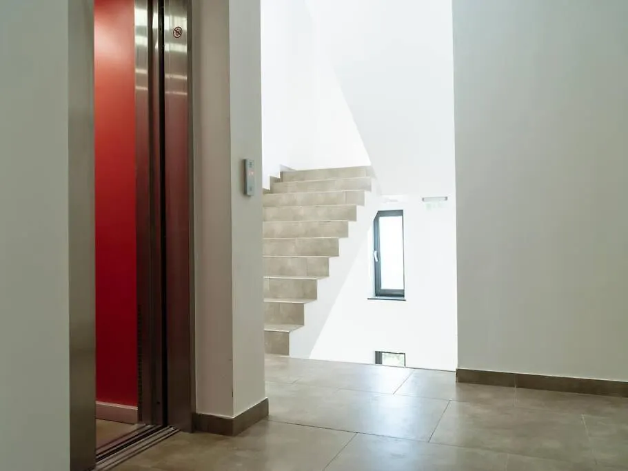 Central 5 Apartment - New Building & Parking Bucharest